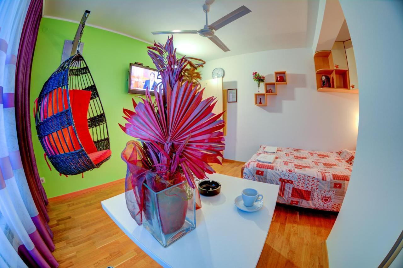 Rooms And Apartments S Belgrad Exterior foto