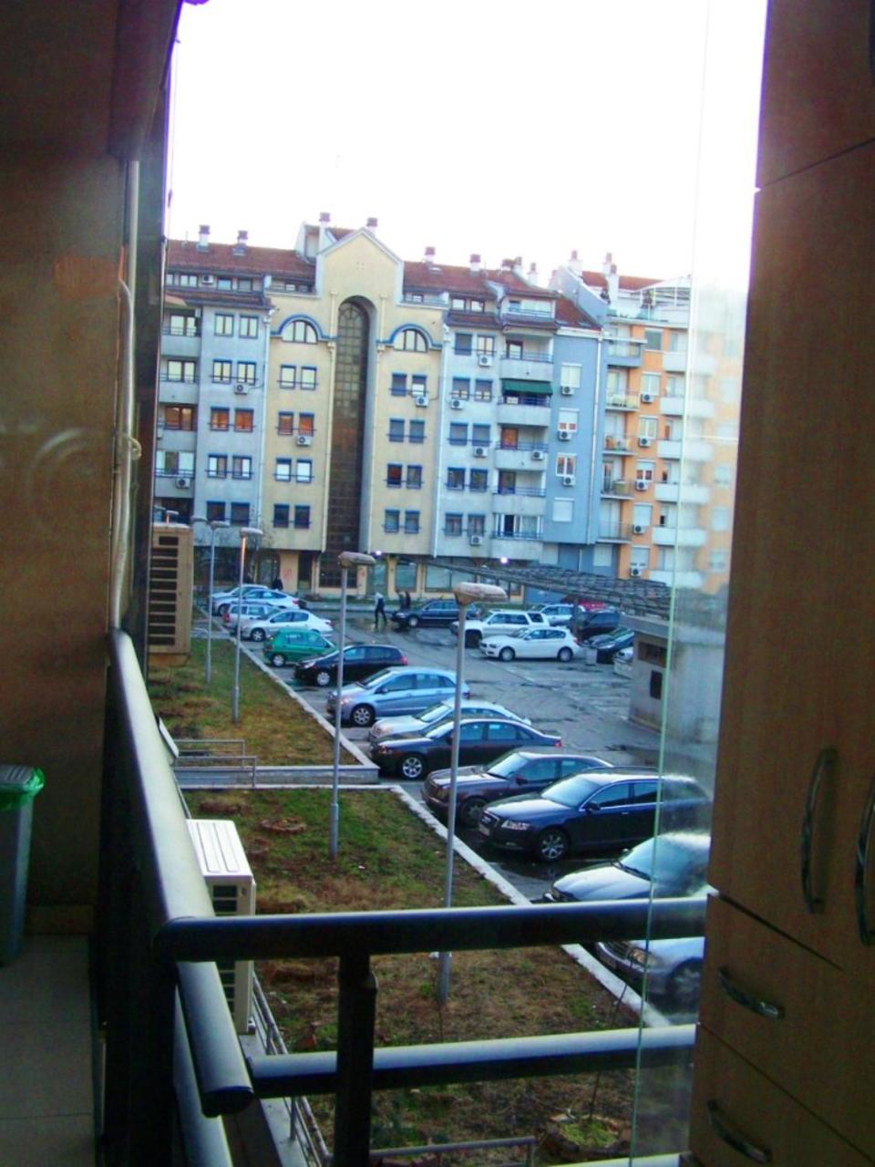 Rooms And Apartments S Belgrad Exterior foto