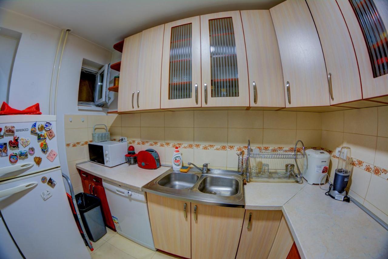 Rooms And Apartments S Belgrad Exterior foto